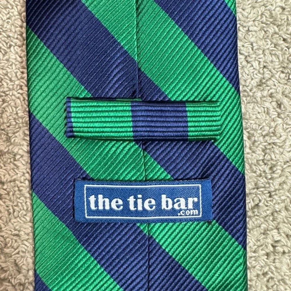 The Tie Bar Mens Silk Necktie Navy Blue Green Diagonal Striped Ribbed Silk Tie